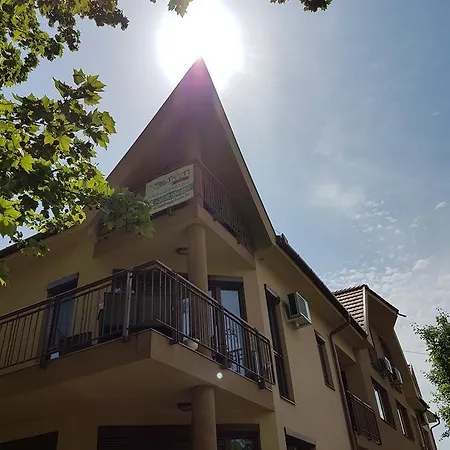 Tahiti Apartment Hajduszoboszlo